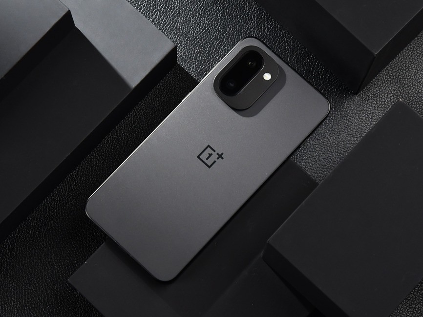 一加 Ace 6T游戏性能实测 第五代骁龙8解锁满血165帧体验