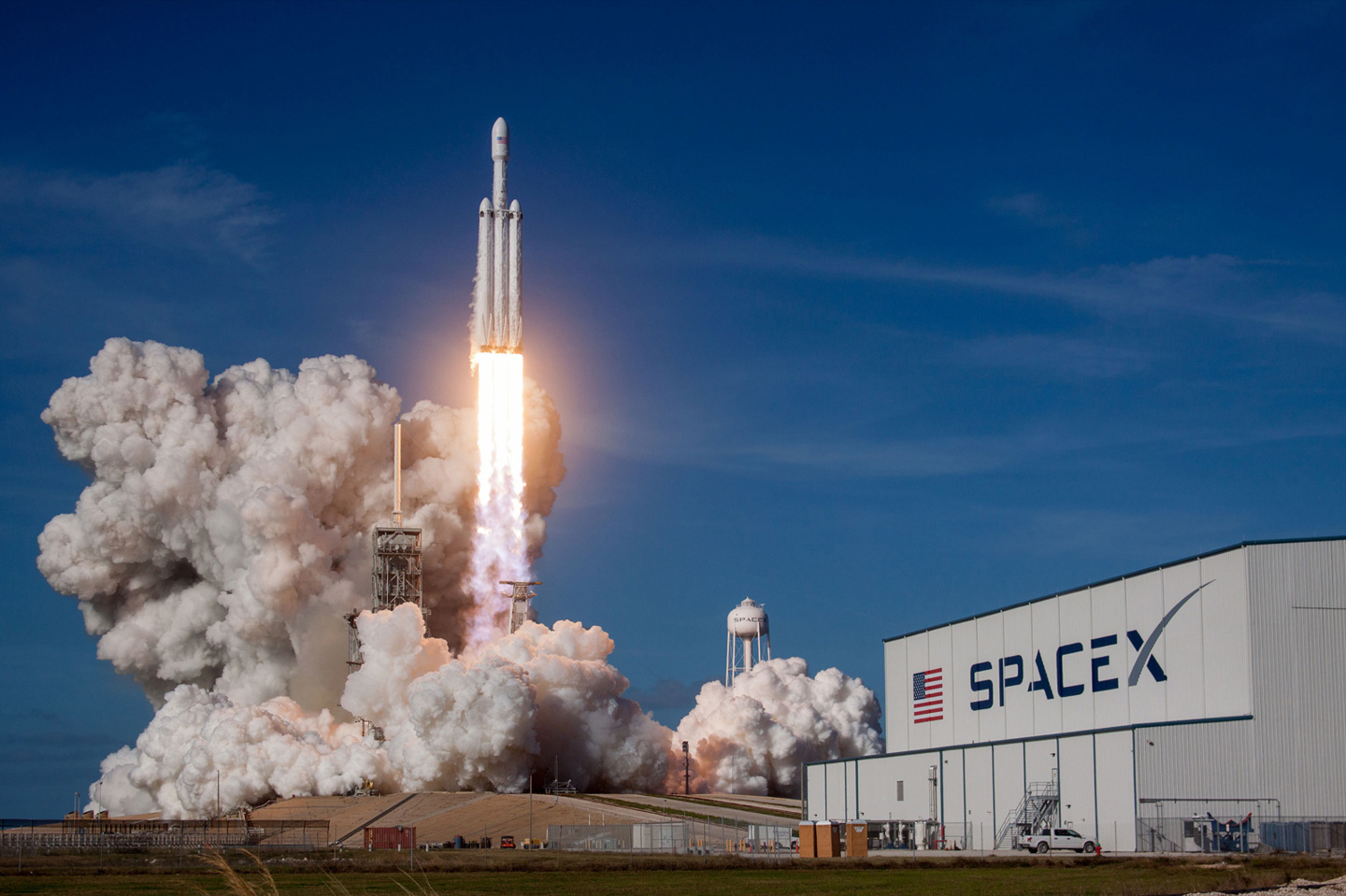 SpaceX斥资1000亿美元建全球最大火箭基地：路易斯安那星基地每天可发射30次星舰