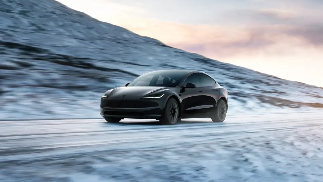 特斯拉港澳上架平价版Model 3：香港20.5万港元起，续航提升至572公里