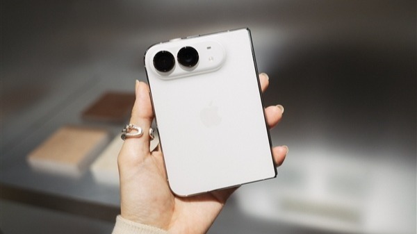 iPhone Duo 上市后，三星 Galaxy Z Fold8 在韩国销量反涨 10%