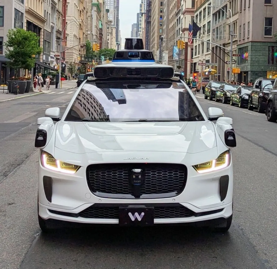 2.71 亿英里之后：Waymo 称严重事故比人类驾驶少 95%