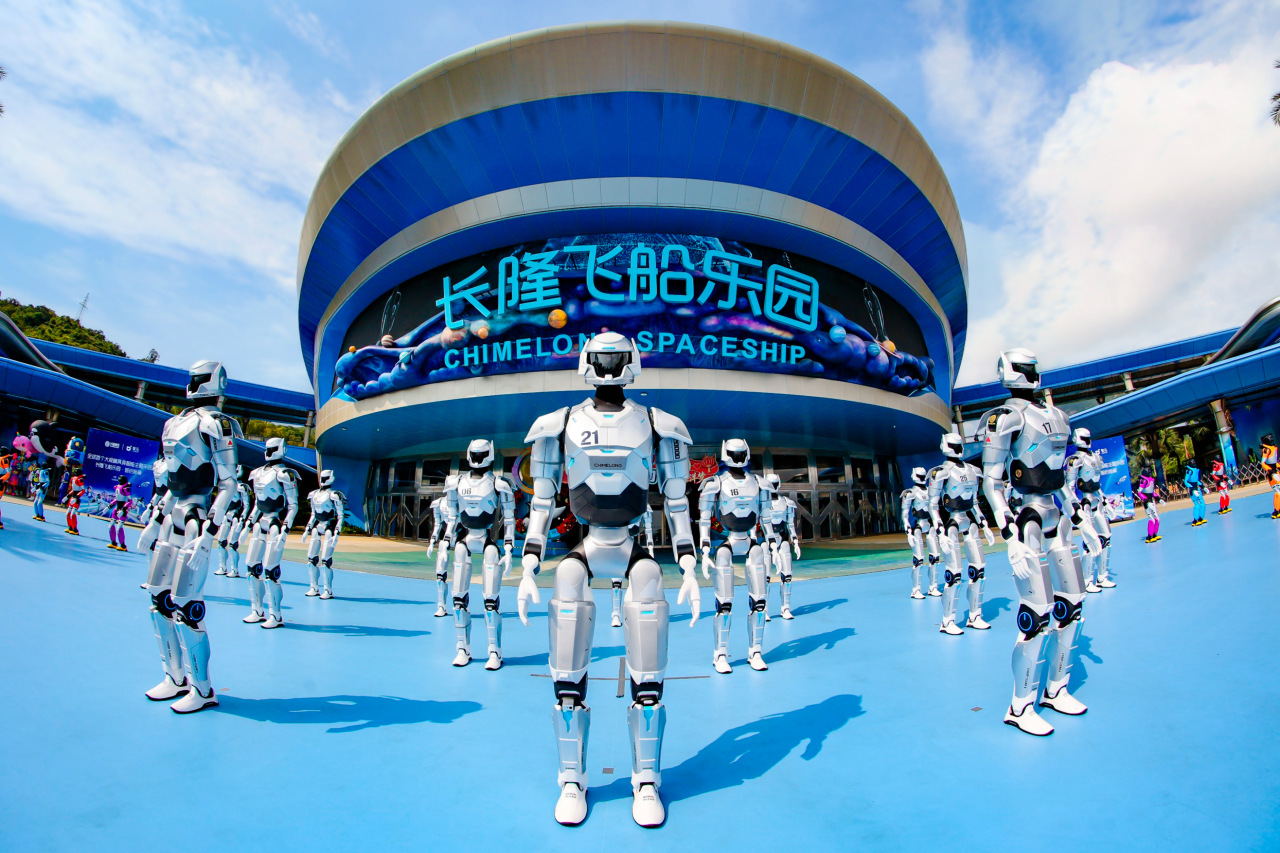 第 20000 台下线交付长隆：智元把具身机器人带进主题乐园