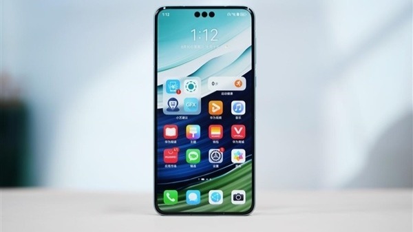 Mate 90 正面曝光：三挖孔回归，Pro 版双层 OLED 亮度破万尼特