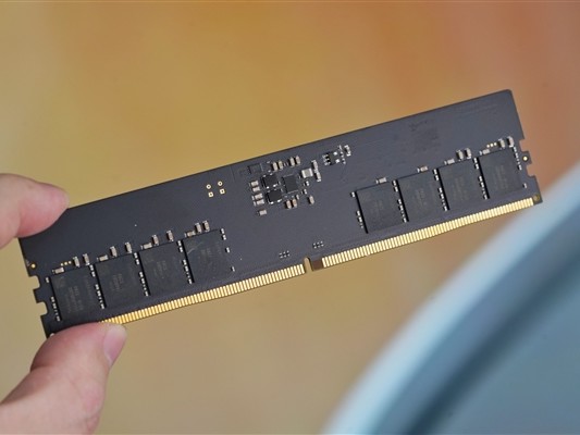 存储合约价再抬头：四季度 DRAM 与 NAND 普涨 15% 至 20%